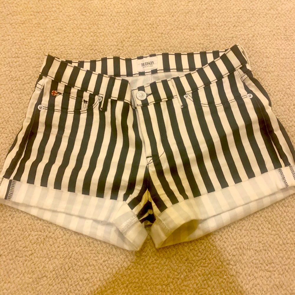 Super cute Hudson striped rolled up shorts Size 28